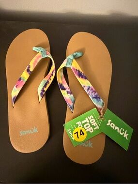 Sanuk Tie-Dye Strap Tan Flip Flops Sz 9